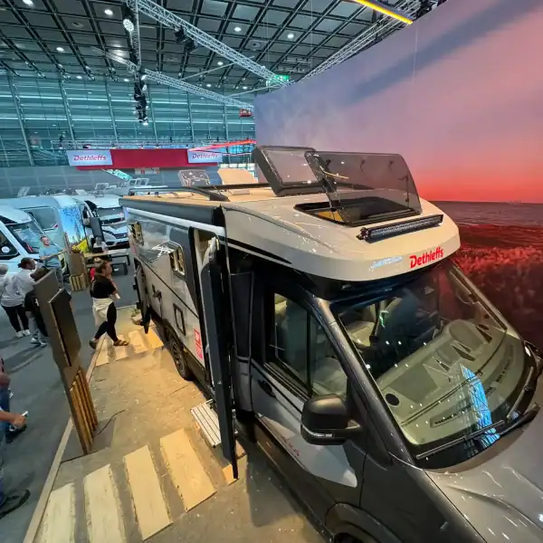 Dethleffs Globebus Performance T 46 4x4 auf dem Caravan Salon 2025 in Düsseldorf – Offroad-Camper mit Allrad