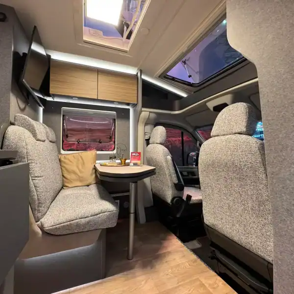 Dethleffs Globebus Performance T 46 4x4 auf dem Caravan Salon 2025 in Düsseldorf – Offroad-Camper mit Allrad