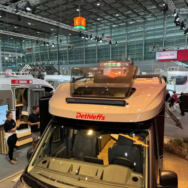 Dethleffs Globebus Performance T 46 4x4 auf dem Caravan Salon 2025 in Düsseldorf – Offroad-Camper mit Allrad