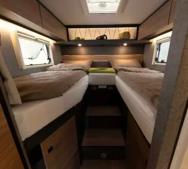 Dethleffs Globebus Performance 4×4: Einzelbetten - zum Doppelbett verbindbar