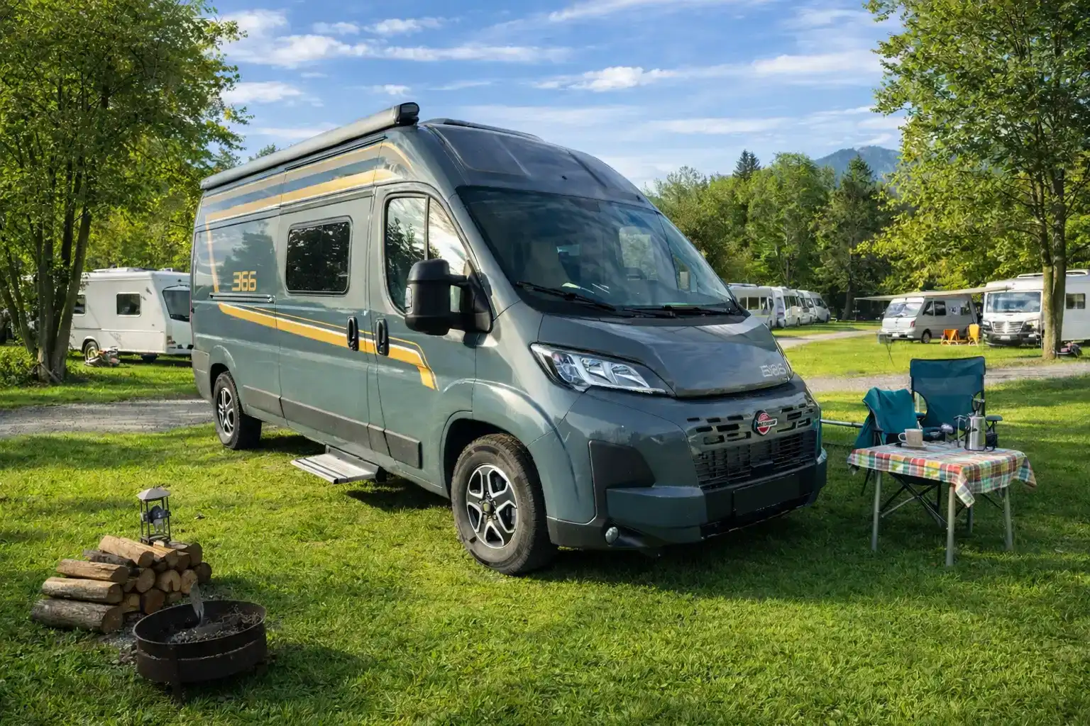 Bürstner B66 600 C: Abbildung ähnlich