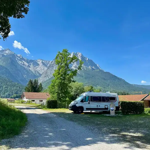 Dethleffs Globetrail 640 ES Active auf dem Campingplatz Zugspitz Resort